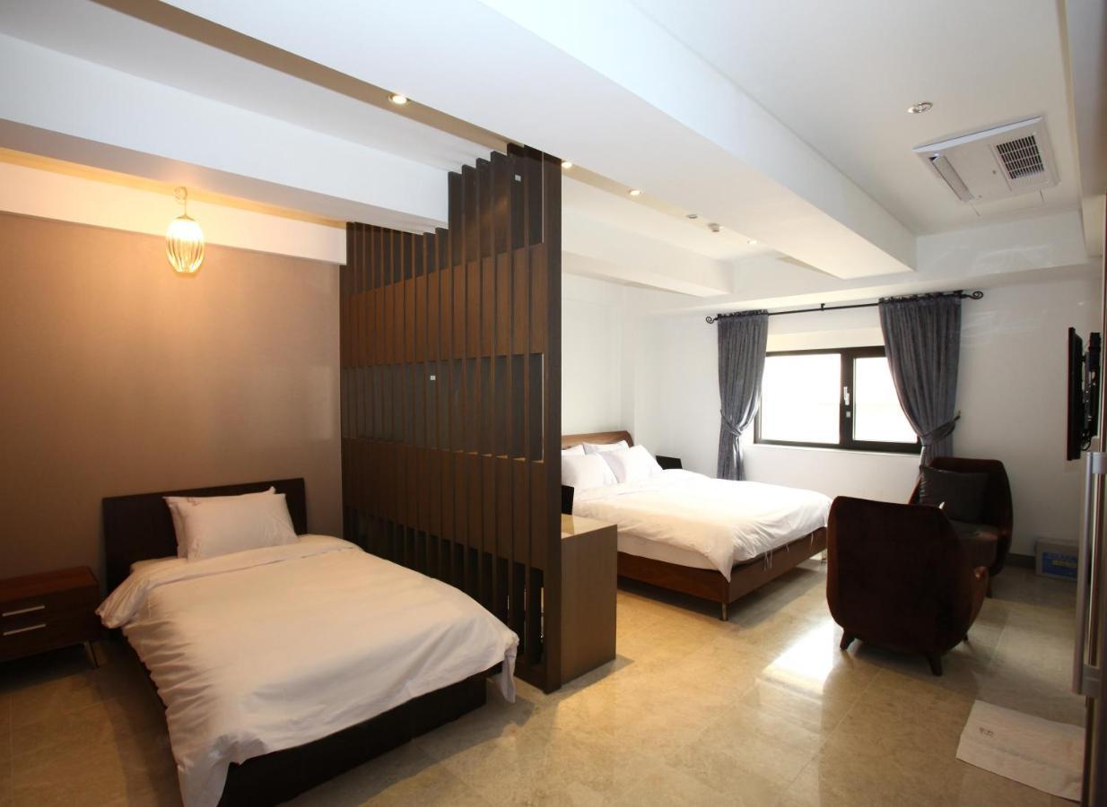 Suwon Reve Hotel Екстер'єр фото
