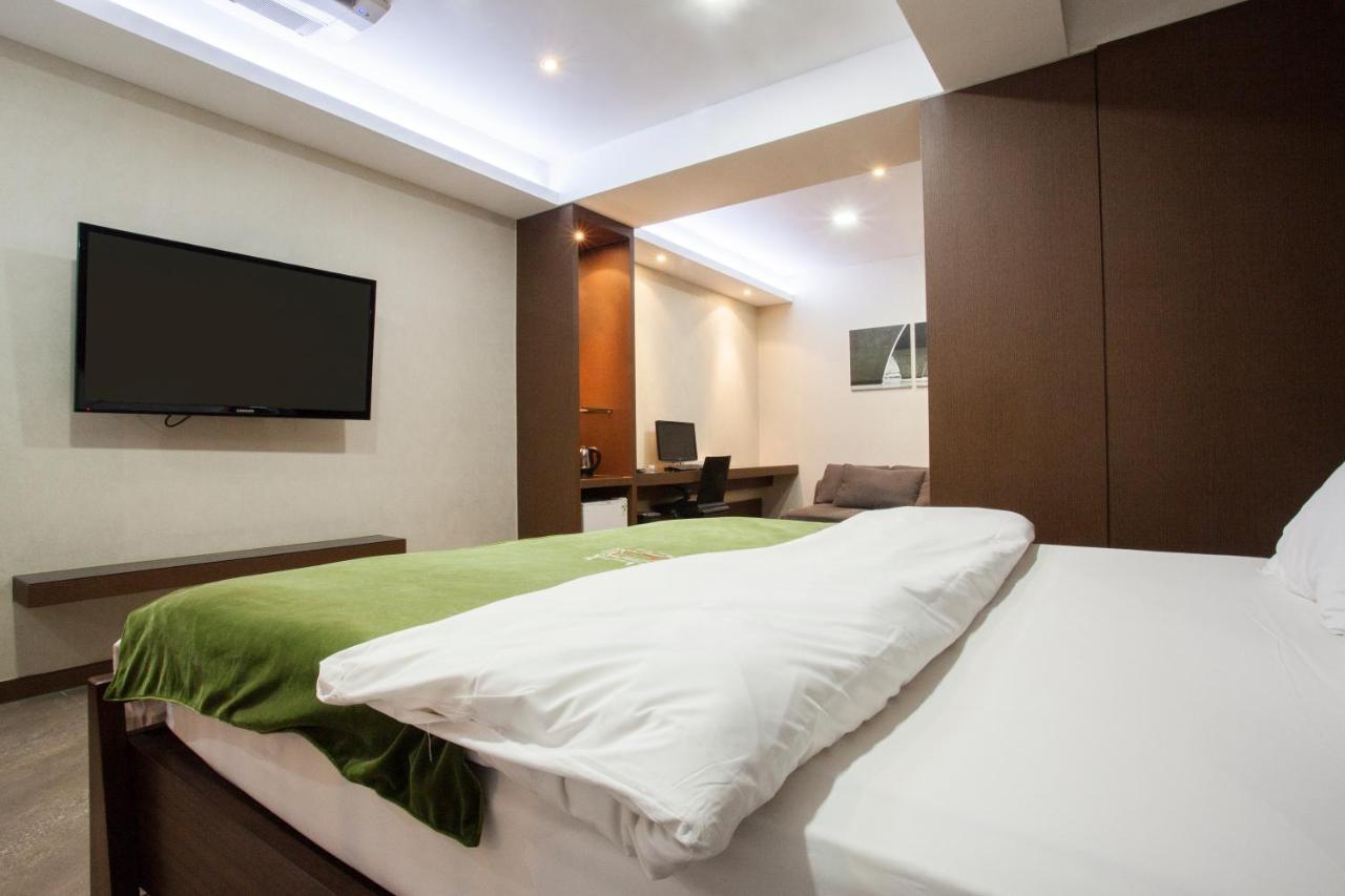 Suwon Reve Hotel Екстер'єр фото