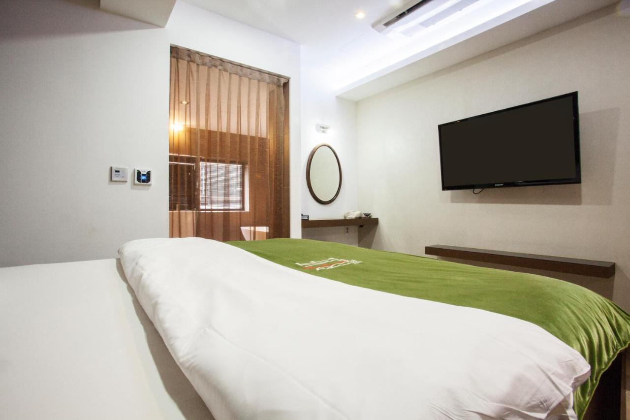 Suwon Reve Hotel Екстер'єр фото