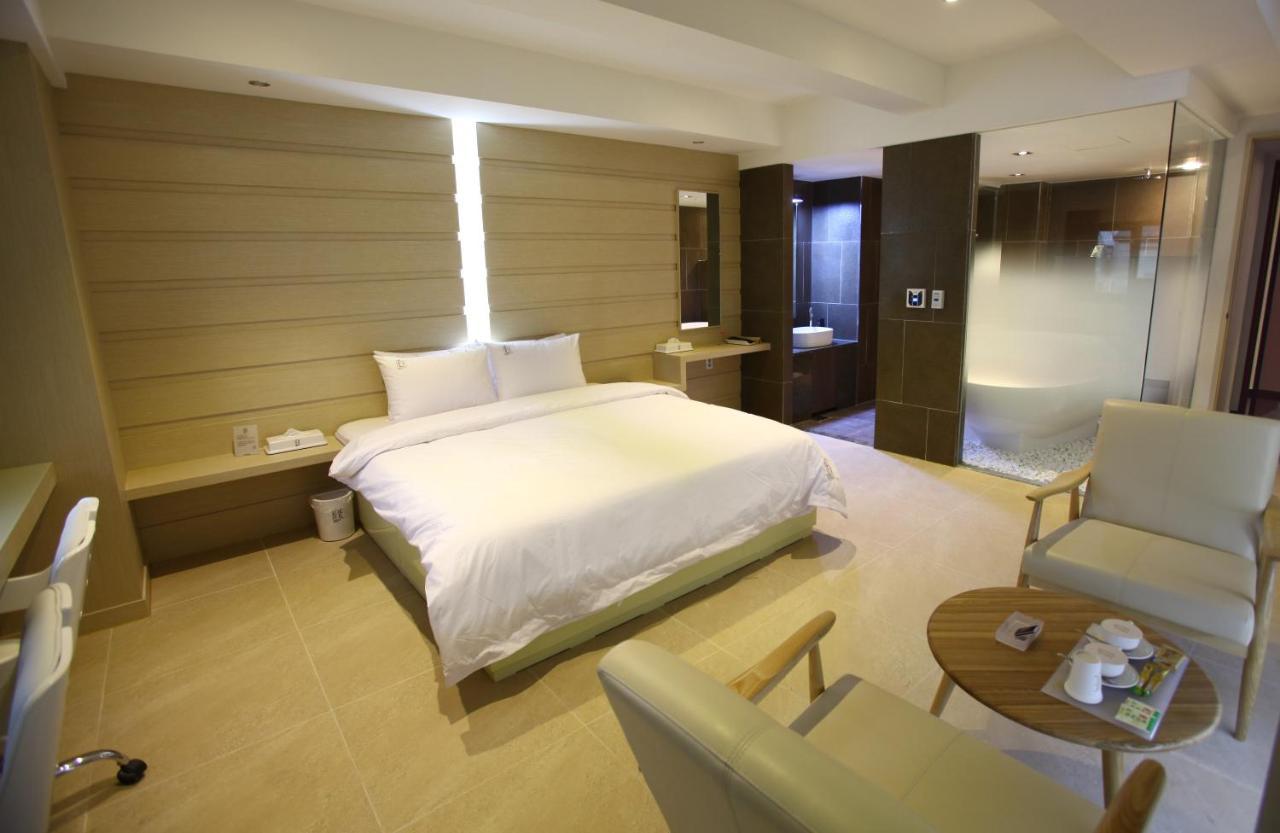 Suwon Reve Hotel Екстер'єр фото