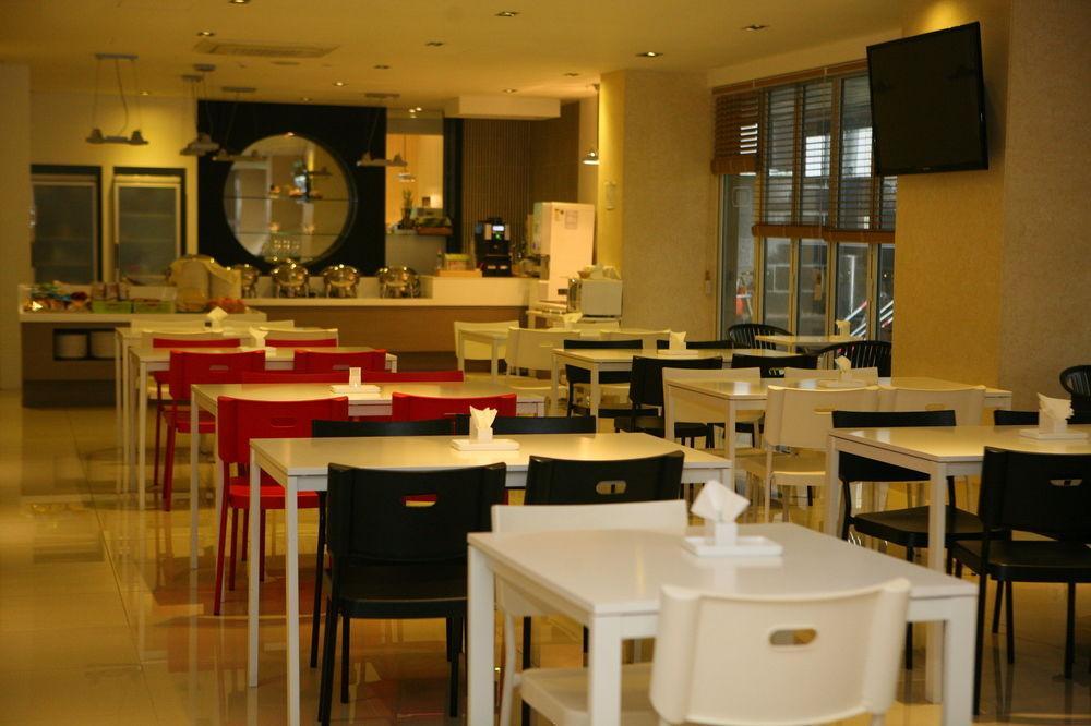 Suwon Reve Hotel Екстер'єр фото