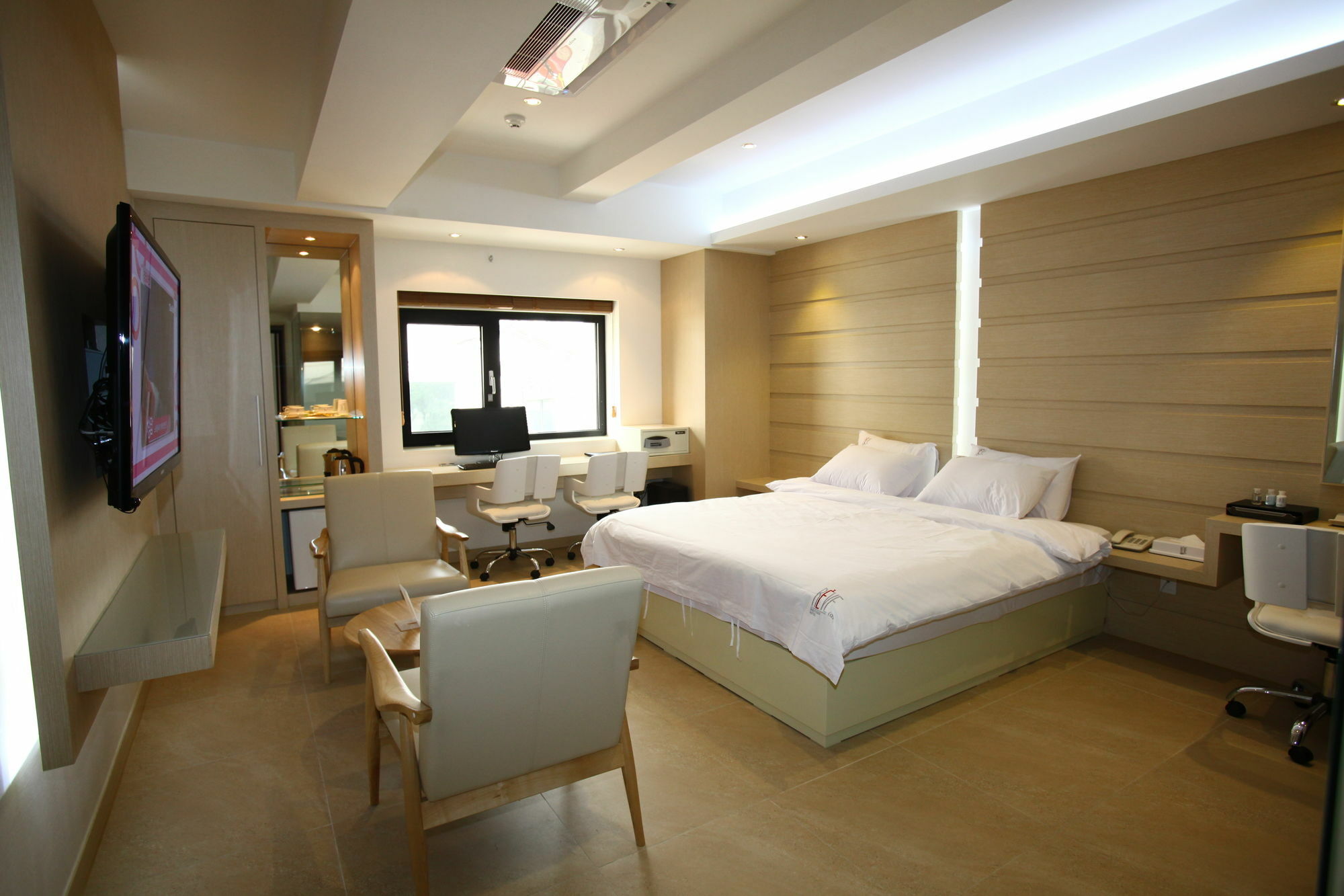 Suwon Reve Hotel Екстер'єр фото